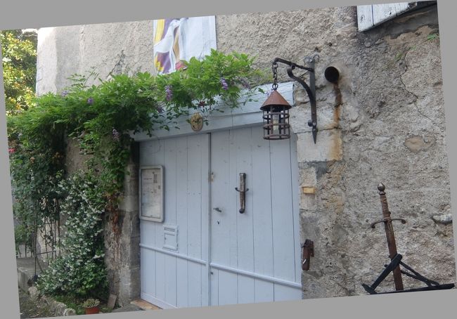 ここは、細工師のアトリエかな？　もう村のお店も閉まって・・<br />といっても、余り店らしきところもなかったかなぁ～<br />