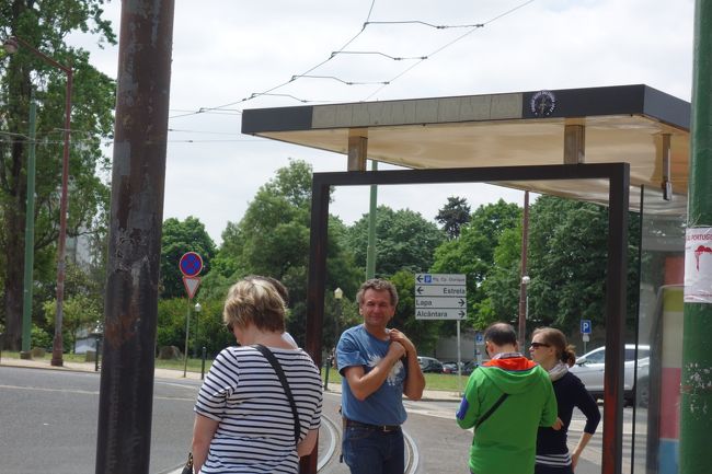 市電28番の始点で28番待ち。