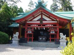 御殿場口登山道の入口に位置する「東表口参道宮」とよばれていた「新橋浅間神社」
境内には「木の花名水」と呼ばれる湧き水があります。