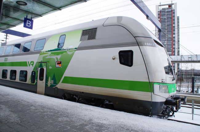 そろそろPasilaに着くだろうという時間に、たくさんの人が駅に降り立ちました。よく確認もせずに、「ここだ！」と思って、慌てて一緒に電車から降りてしまいました。<br />なんか古文にありましたね、こういうお間抜け・・・。