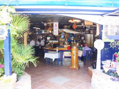 ちょっとしょぼんとしつつも、そのままバスは来た道を戻り、ブドヴァの街へ。
ここでお昼休憩もかねて長めの自由時間がありました。

どうしようか迷いましたが、買って食べられるものがあるかもわからなかったので、美味しくて出てくるのも早いからおすすめだというレストランに入ってみました。
たぶん、Jadranというお店だったと思います。