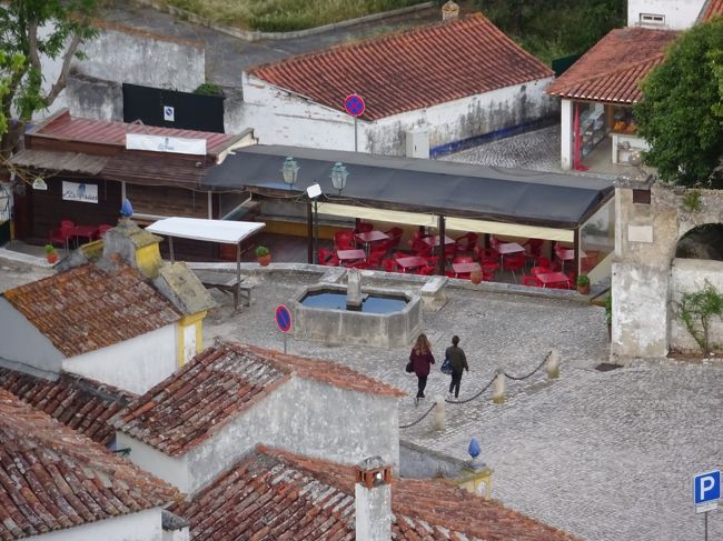 ポルタ・ダ・ヴィラを出てすぐあたりの広場