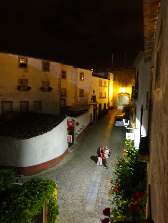 メインストリートにある宿<br />土産物屋の上を改装してある感じ<br /><br />