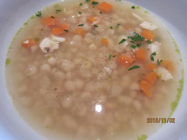 昼食会です。スープです。