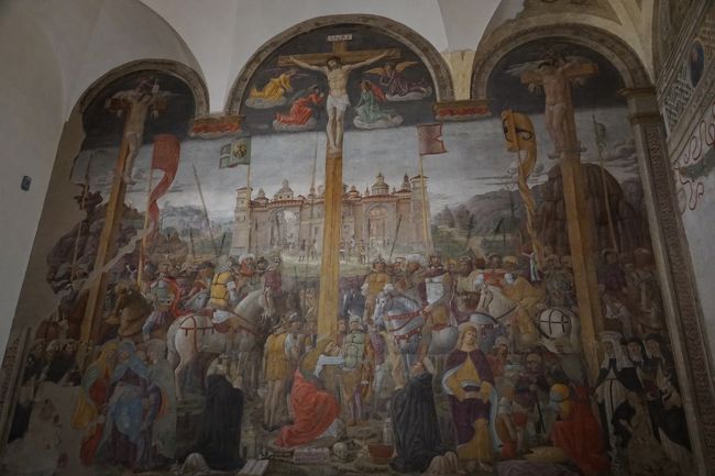 「最後の晩餐」に対面して描かれているのはドナート・ダ・モントルファノ作の「十字架刑磔刑図」。オーディオガイドで詳しく説明をしてくれました。