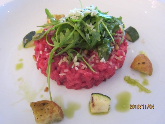今日の夕食です。<br />ビートのリゾットです。おいしかったです。