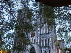 大聖堂まで来ました。夕暮れが迫ってきています。