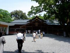 次に訪れたのは、猿田彦神社。
みちひらきの神様、猿田彦大神がまつられています。