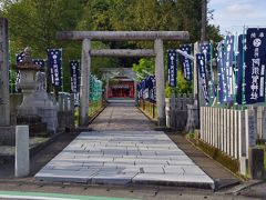 時間が少々あるので自転車を借り、駅周辺を巡ります。世界遺産に指定された阿須賀神社を参拝します。