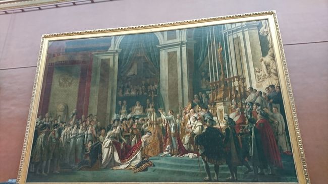 ナポレオン1世の戴冠式と皇妃ジョセフィーヌの戴冠<br />絵の大きさに圧倒されます。<br />ダ・ヴィンチコードのときも、この絵の前を通りました。<br />ベルサイユ宮殿にもあり、違いがあるみたいですがベルサイユでは見れなかったので、違いわからなかった。
