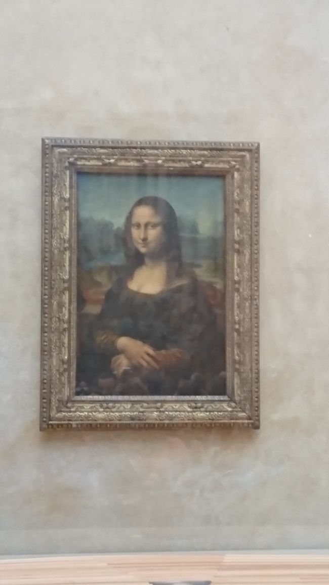 モナリザです。<br />初めて見たときも、以外に小さいことに驚きましたが、やっぱりすごいです。名作中の名作、レオナルドダビィンチ作品の中でもみたい作品です。