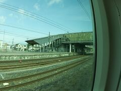 やがて宝積寺駅へ。
ここが烏山線の分岐駅です。想像してたより立派な駅舎。