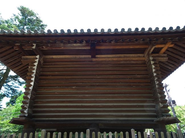 三角の木材がうまく使われています。