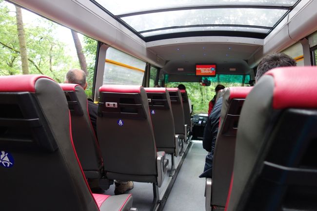 ここで最初のミス。<br />まずレッドラインに乗ってロカ岬に行き、再びレッドラインに乗って帰りにムーアの城跡とペーナ宮に行きたかったのですが、最初に来たバスに乗ったところブルーラインのほうでした。