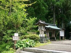 秋田県の男鹿半島・真山地区は古くから「神域」として山岳信仰の霊場として、秋田の「ナマハゲ」発祥の地として数多くの伝説が残ります。まずは真山神社へお参りします