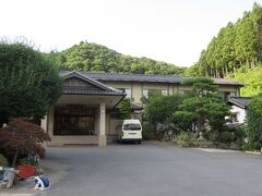 本日の旅館はここ。

「横川温泉 中野屋旅館」