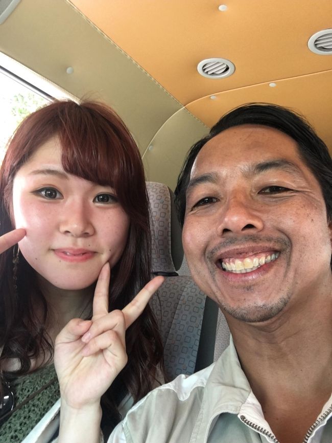 有難く乗せていただきました。<br />いろいろ話してwhatup交換した。<br /><br />本当に出口までタダで送ってくれた本当に感謝。<br />