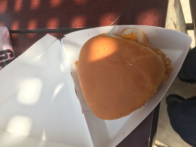 買ったやつはさんかく。<br />どこまでもピラミッドに寄せてる（笑）<br />そういえばドリトスもさんかく（笑）