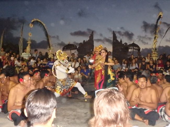 日が沈みました。<br />いわゆるマジックアワーですね。