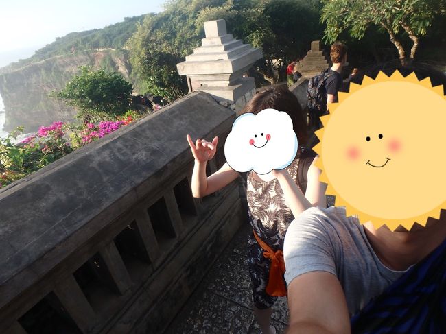 ま、まぶし～！ということで手がとびますとびます状態になっちゃってますねぇ。<br />サングラスあった方がいいです。リュックの底に入っててたすかりました。