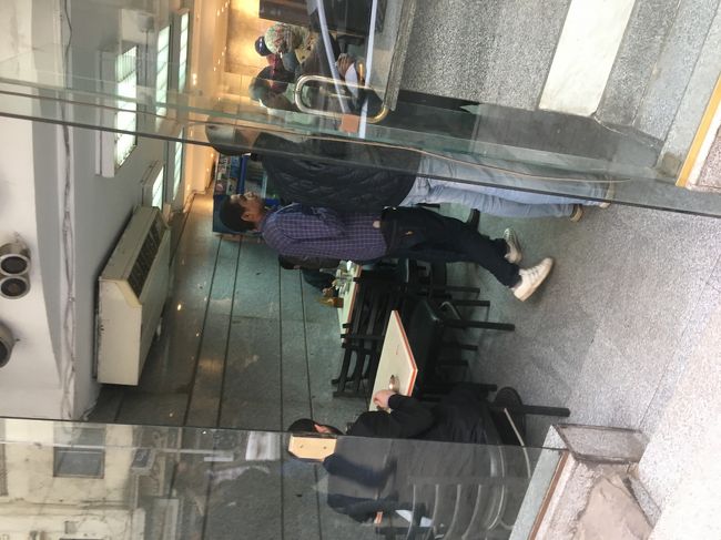 コシャリをエジプト人に買ってきてもらった。