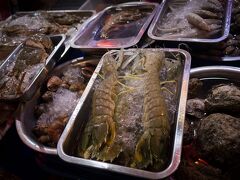 海鮮屋台がヤワラー通りに並ぶ
本格的な中華が安価に食べれるのが魅力です
海鮮を使った潮州料理を堪能しました