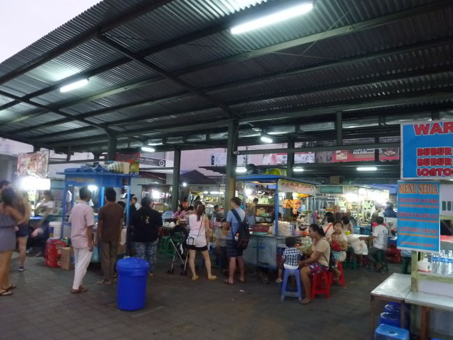 ローカルよりも欧米人の方が多い感じです。<br />日本人はほとんど見かけない。