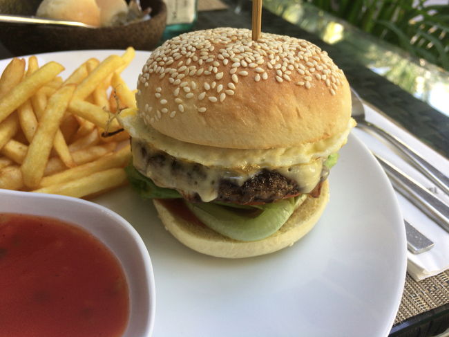 なかなかボリュームがあって美味しかったです。<br />90,000IDR位でした。