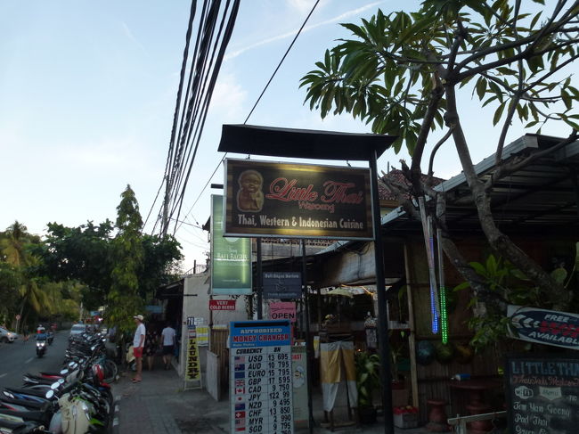 別の日のランチはタイ飯が食べたくなったので、Little Thaiへ。