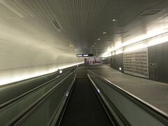 北門駅から空港線をめざしますが、台北と変わらず、遠い。京葉線東京駅状態。