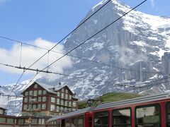 ユングフラウ鉄道とアイガー北壁です。
アイガーの北壁はここからが最高です！