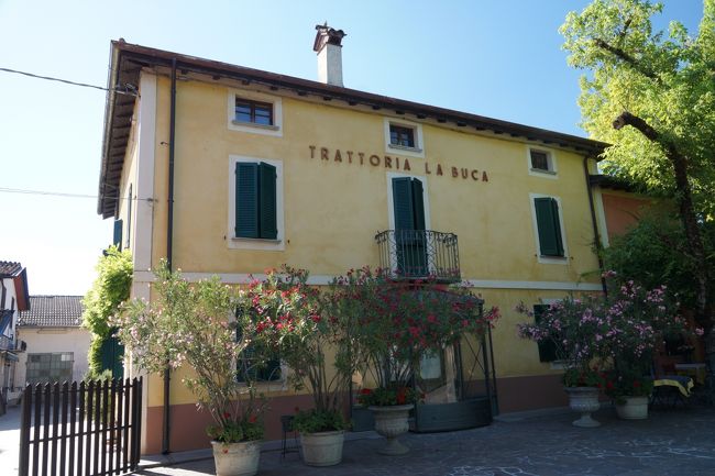 ここに来たのはひとえにクラテッロを食すため。ポー川の豊かな霧が育むジベッロのクラテッロは私にとって憧れの生ハム。何とかたどり着けました。