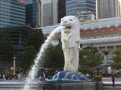 吐いてますね～。
よく以前、世界三大がっかり名所って言われてましたけど、そんなひどくないんじゃない？
なかなか立派ですよ～。
今の状態になるまでにはいろいろ紆余曲折あったみたいですが。