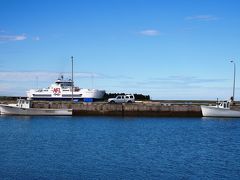 あっという間に港に入ってきました。

対岸のカリブーという港から1時間15分くらいで来れるようです。