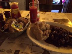 この日の夕食はグランプラスの中にある牛肉のビール煮込みで有名な「ケルデルク」
オーダーももちろん「牛肉のビール煮込み」

ドリンクのトマトジュースも甘くて美味しい！！
牛肉もしっかり煮込まれていて噛み切れないということはありませんでした。
でも残念ながらお腹がいっぱいで完食できず・・

３日目終了です。