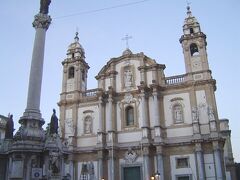 ローマ通り沿いにあるサン・ドメニコ教会．　入らなかった．