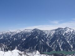 大観峰からの景色です、黒部湖も見えますね～

しかしホントに絶景だ！

そしてまたまたトロリーバスに乗って移動します。
