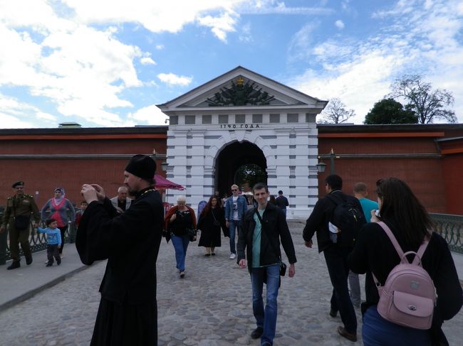 12:15頃、ようやく要塞の門であるイオアンノフ門に到着。