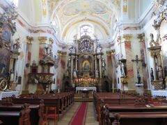 Szent Júdás Tádé-templom という教会です。外観を撮るのをわすれてしまいました。こちらは派手ですね！