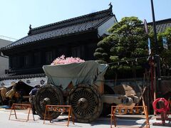 これは山車の下部分かな？