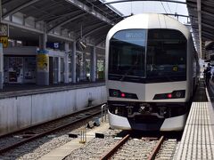 電車を乗り継ぎ乗り継ぎ、やって来ましたのは四国の玄関口でもあります高松駅