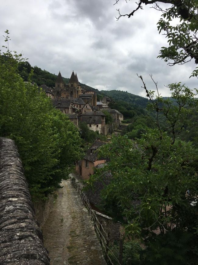 コンクに到着、パーキングに停めて村へ