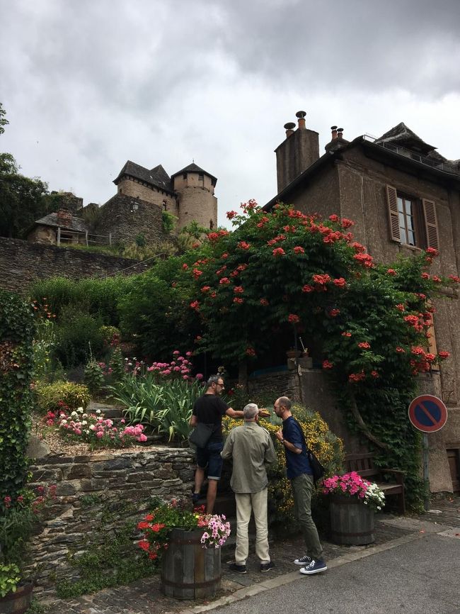 やっぱり、花は付き物。
