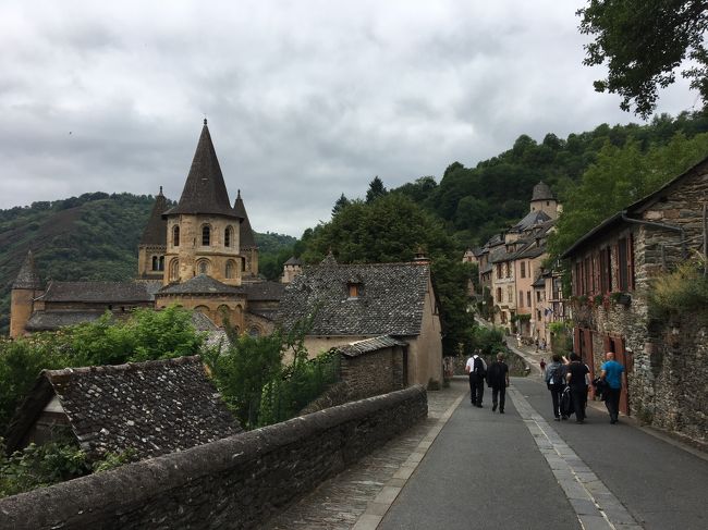 三角屋根の教会　Saint Faith Abbey Church<br />