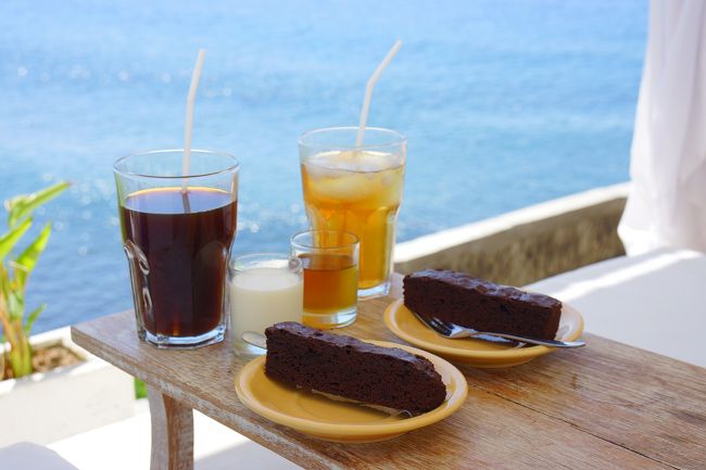 もう繰り返しですが・・・<br />朝食の後はプール<br />プールの後はアフタヌーンティー！<br />毎日違うんですよ。<br />この日はブラウニーでした～