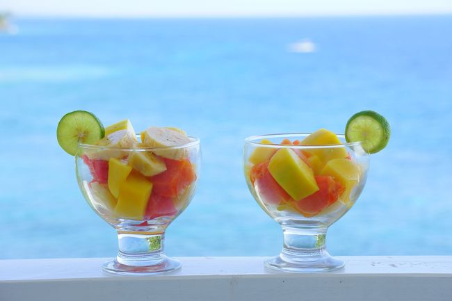 ヨガ後の朝食は格別！<br />フルーツはたーっぷりいただけますよ。