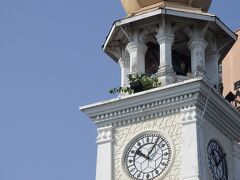 道路からだと見づらい、Queen Victoria Memorial Clock Towerのてっぺん部分も見られます。