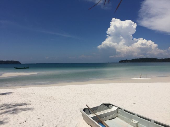 この島にカンボジア人友達が住んでいる。<br />船着場までボートで迎えに来てもらった。