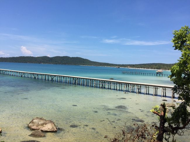 漁師さんからカニを購入して、ここのオーナーに茹でてもらいスタッフと一緒に食べた。