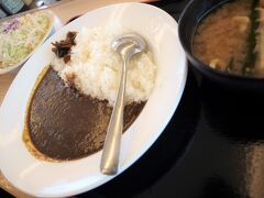 　途中、牛丼の「松屋」でカレーライスをいただきました。